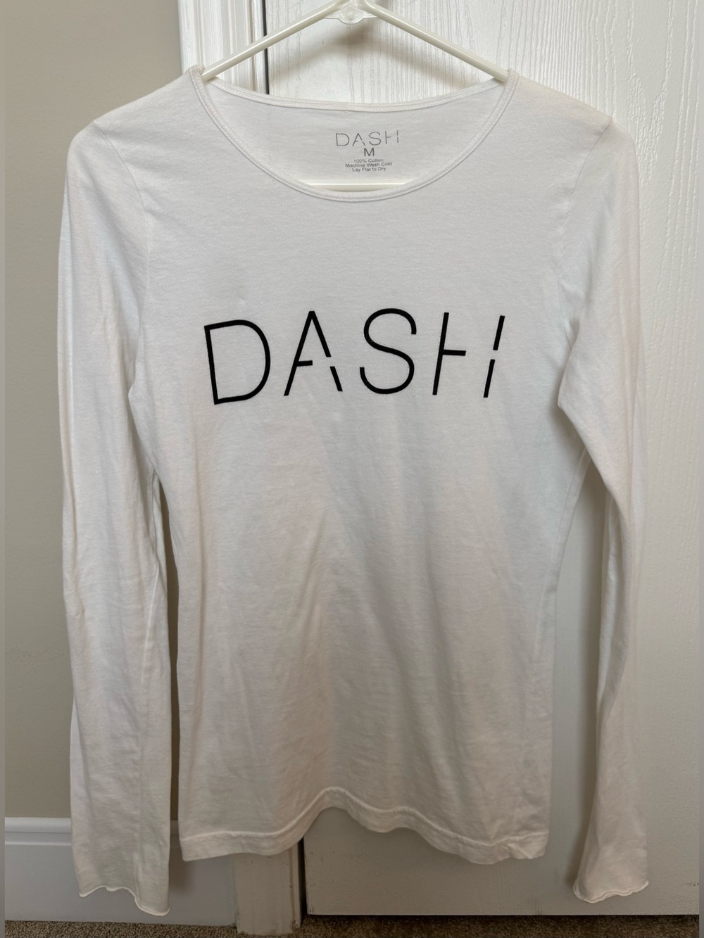 DASH by Kardashian’s T-Shirt Women’s Medium White With Black Logo Unisex Mint